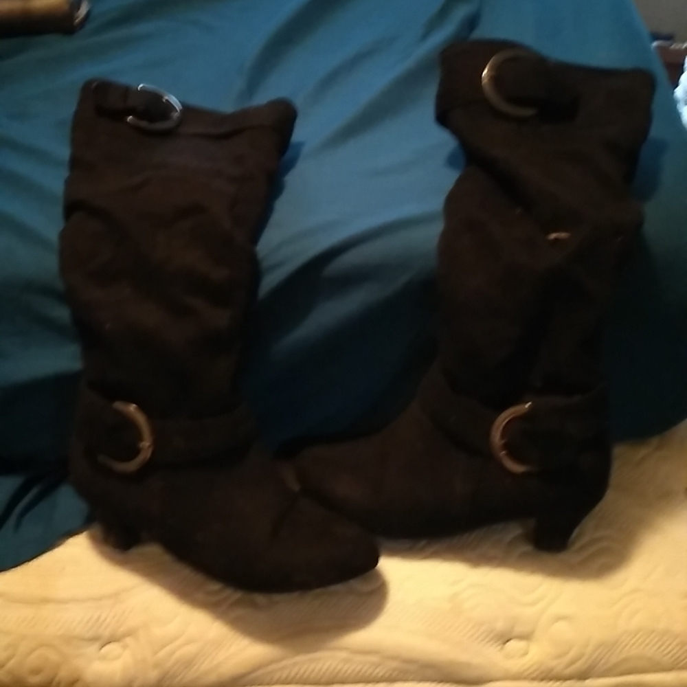 knee Boots